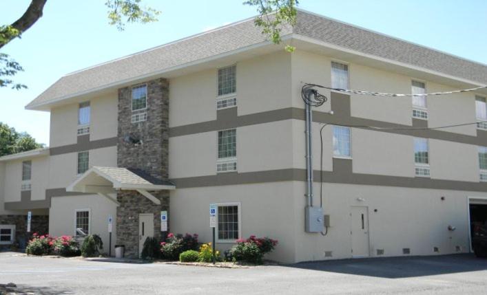 Gamble Farm Inn And Suites Jersey Shore Eksteriør billede